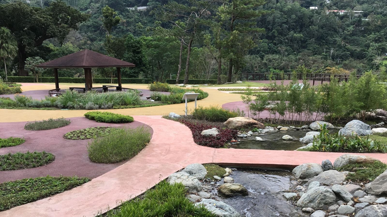 知本-花見知本百草園