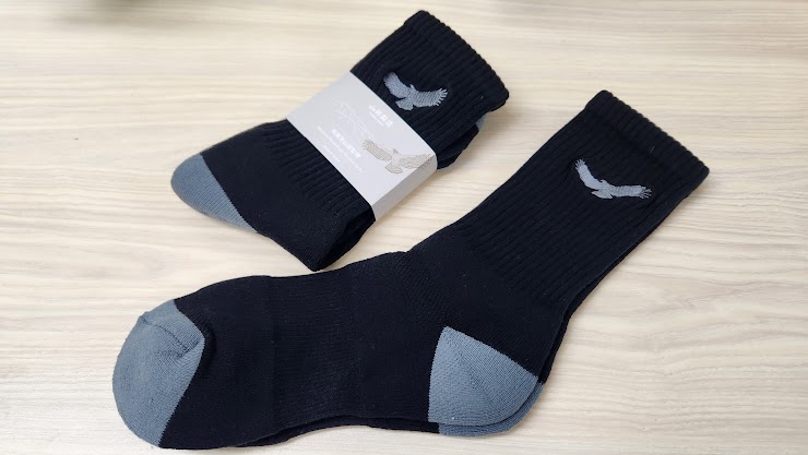 熊鷹登山運動襪