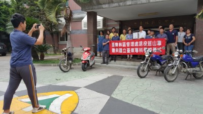 臺東林區管理處退役巡山車轉贈職校運用，發揮最大殘餘價值