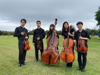 台東回響樂團弦樂五重奏帶來多首宮崎駿卡通主題曲及梁祝的演奏。