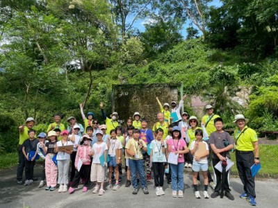小小志工們於知本自然教育中心前水鹿家族處大合照