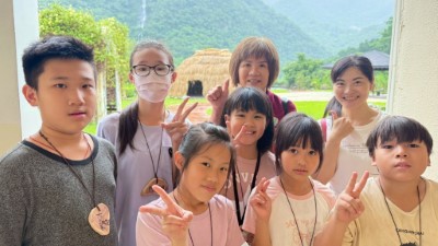 寶桑國小李倩鈺校長到場聆聽小小志工解說