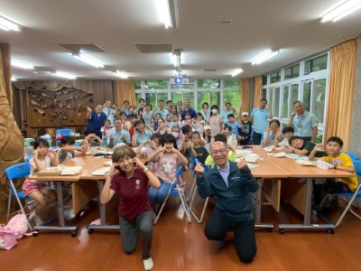 7月9日臺東分署與寶桑國小合作辦理小小志工培訓營圓滿結訓大合照