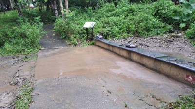 園區人員已將12生肖步道溢流土石清理完畢照片