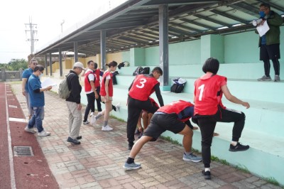 術科測驗-負重跑走。