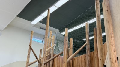 「融岩基地」攀岩場使用在地的國產材臺灣杉與柳杉等國產材作為場域素材